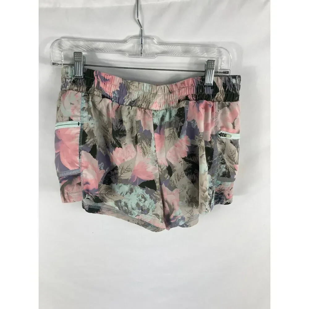 Fabletics Maggie Lined Shorts in Secret Garden Print Size Medium